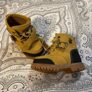 Toddler size 8 boots